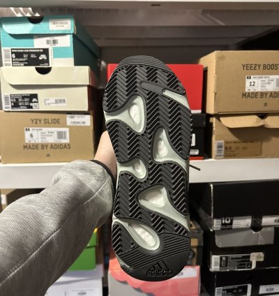 Yeezy 700 Salt