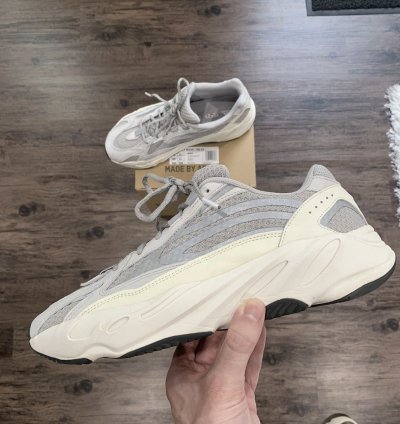 Yeezy 700 V2 Static Size 12