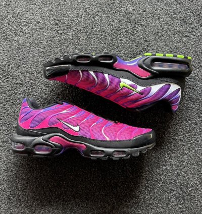 Fireberry Retro 2024 Nike Air Max Plus Tn