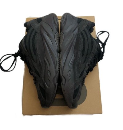 Yeezy 700 V2 Vanta