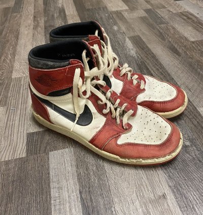 Grail 1985 Air Jordan 1 Og Chicago Red
