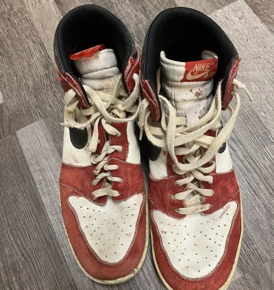 Grail 1985 Air Jordan 1 Og Chicago Red