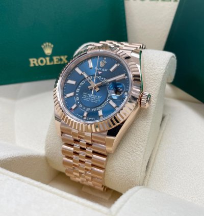 Rolex Sky-dweller New Sky-dweller 336935 Blue Dial 18k Rose Gold 42mm Jubilee Bracelet