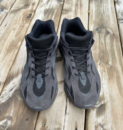 Yeezy 700 V2 Vanta Like New Black Grey Sneakers Shoes
