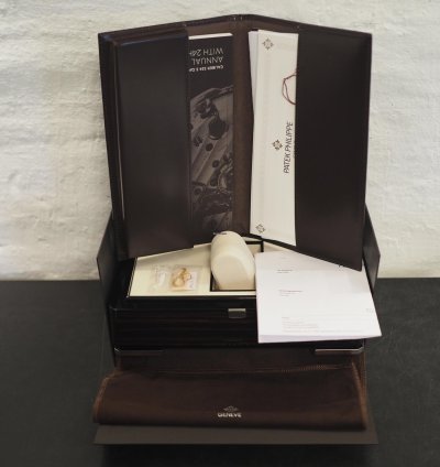 Patek Philippe Annual Calendar 5396g-011 - 2025 Ad Service