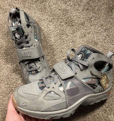 Gully Grey Corteiz Nike Air Trainer Huarache
