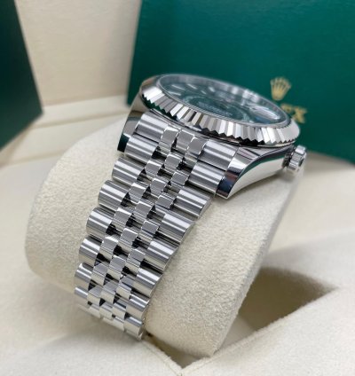 Rolex Sky-dweller New Sky-dweller Mint Green Dial 336934 Jubilee Bracelet 42mm Stainless Steel Watch