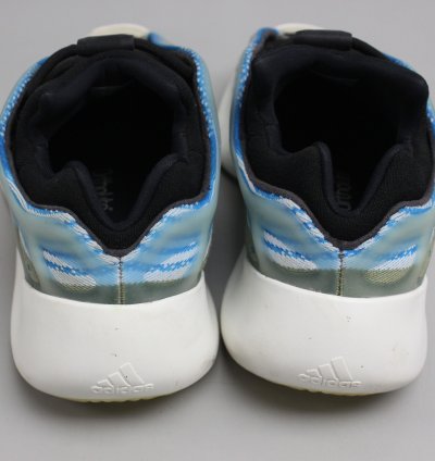 Yeezy 700 V3 Arzareth Size 8 5