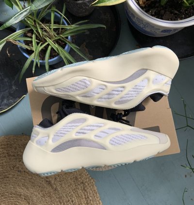 Yeezy 700 V3 Azael