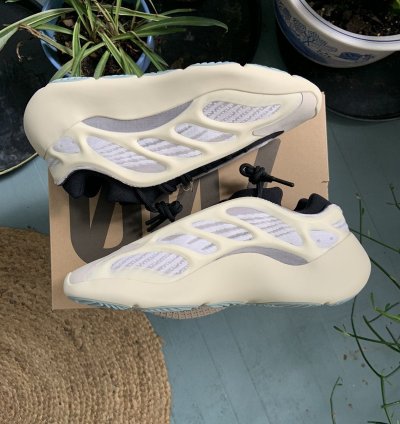 Yeezy 700 V3 Azael
