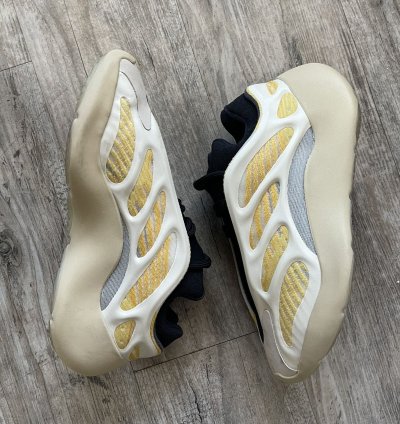 Yeezy 700 V3 Safflower