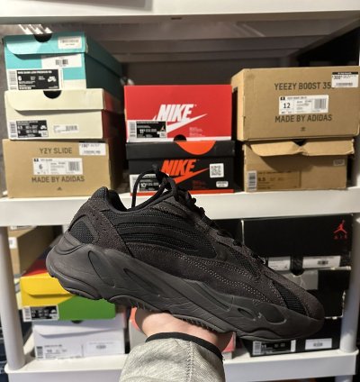 Yeezy 700 Vanta