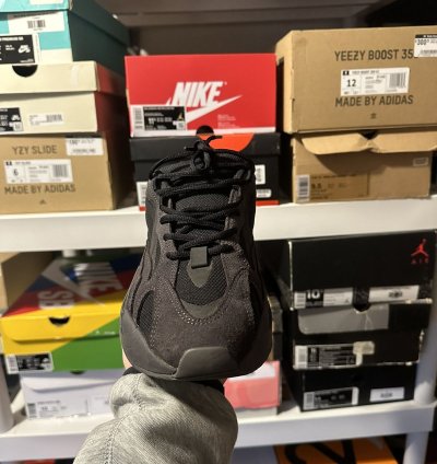 Yeezy 700 Vanta
