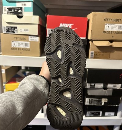 Yeezy 700 Vanta