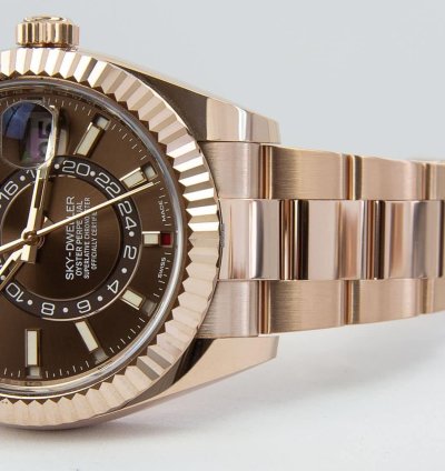 Rolex Sky-dweller Oyster Perpetual Sky-dweller 18kt Rose Gold 326935