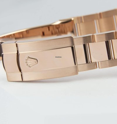 Rolex Sky-dweller Oyster Perpetual Sky-dweller 18kt Rose Gold 326935