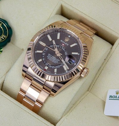Rolex Sky-dweller Oyster Perpetual Sky-dweller 18kt Rose Gold 326935