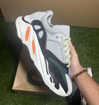 Yeezy 700 Wave Runner