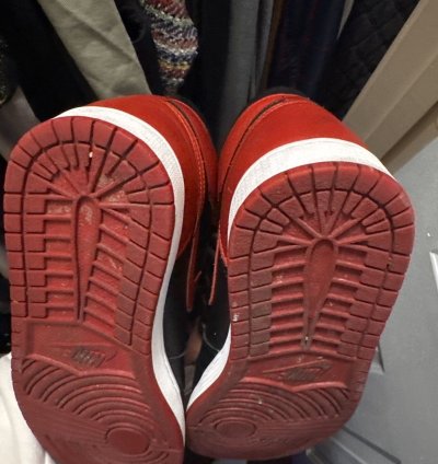 Jordan 1 Retro Banned Bred