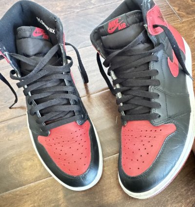 Jordan 1 Retro Banned Bred