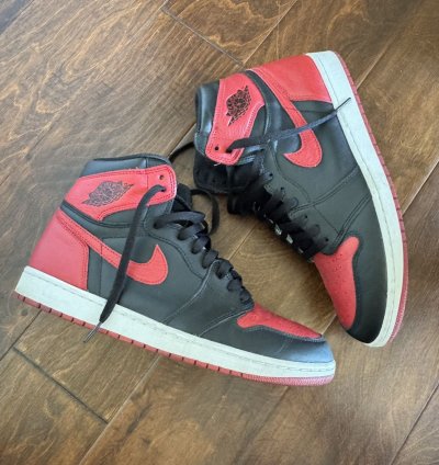 Jordan 1 Retro Banned Bred