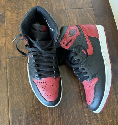 Jordan 1 Retro Banned Bred