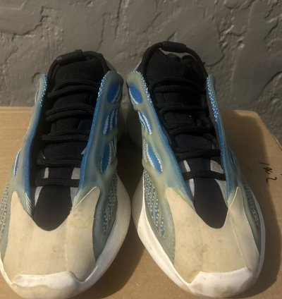 Yeezy 700v3 Arzareth