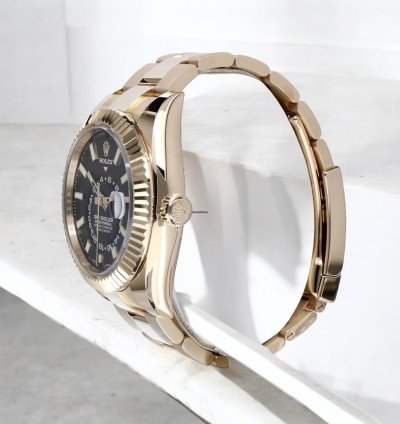 Rolex Sky-dweller Oyster Sky-dweller Yellow Gold Black Dial 44 Mm