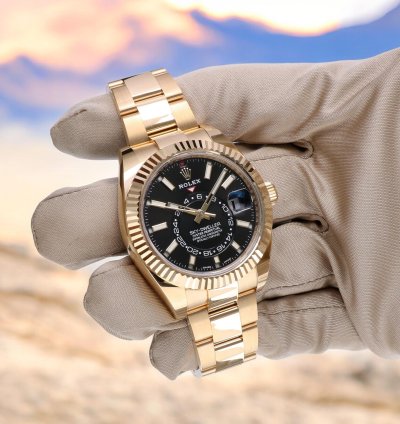 Rolex Sky-dweller Oyster Sky-dweller Yellow Gold Black Dial 44 Mm