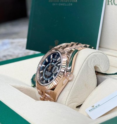 Rolex Sky-dweller Rose Gold Blue Jubilee 2025
