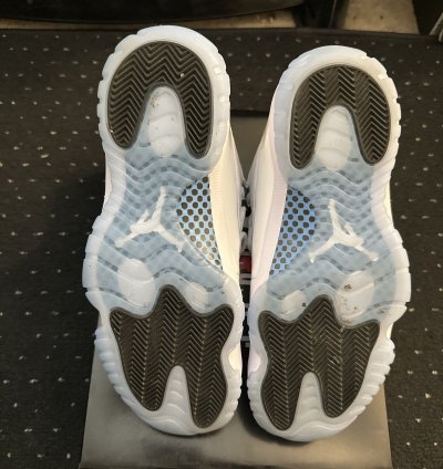 Jordan 11 Legend Blue