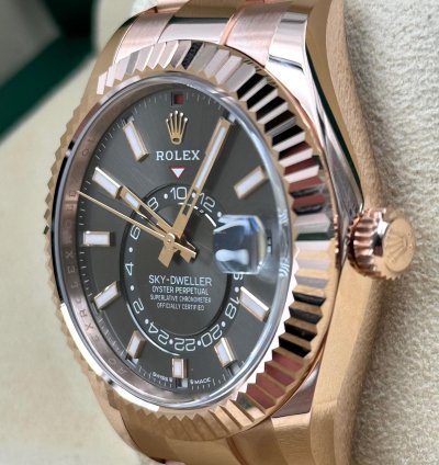 Rolex Sky-dweller Rose Gold Rhodium Dial Oyster Bracelet 336935 Unworn 2023