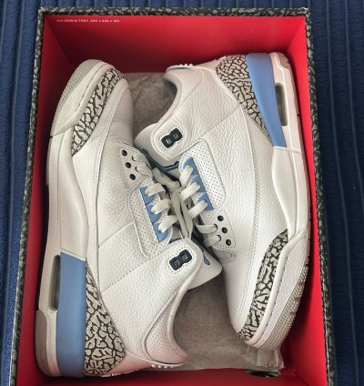 Jordan 3 Unc