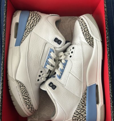 Jordan 3 Unc