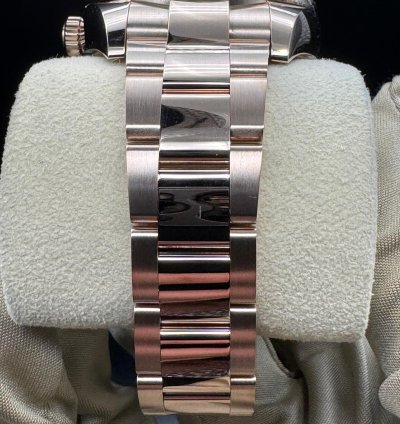 Rolex Sky-dweller Rose Gold Unworn