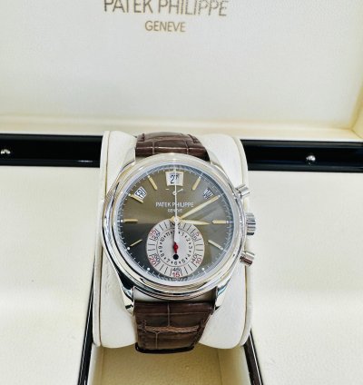 Patek Philippe Annual Calendar Chronograph 5960p Platinum Grey Dial 40mm Auto Watch Box Paper