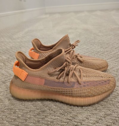 Yeezy 350 V2 Clay