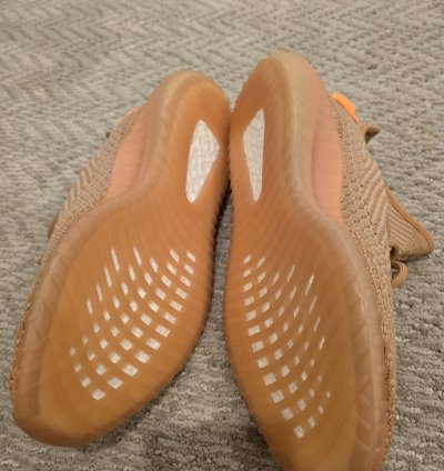 Yeezy 350 V2 Clay