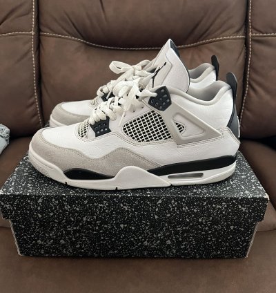 Jordan 4 Retro Military Black