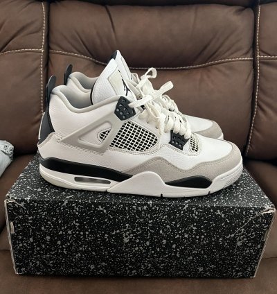 Jordan 4 Retro Military Black