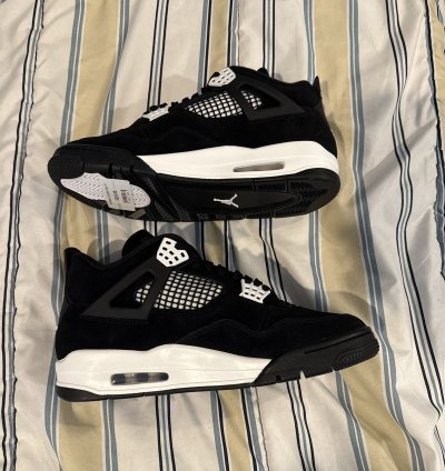 Jordan 4 Retro White Thunder