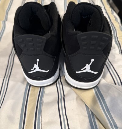 Jordan 4 Retro White Thunder