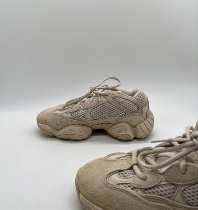 Yeezy 500 Blush size 4