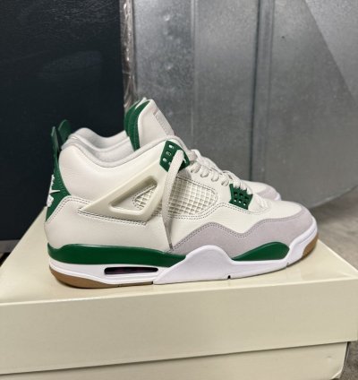 Jordan 4 Sb Pine Green
