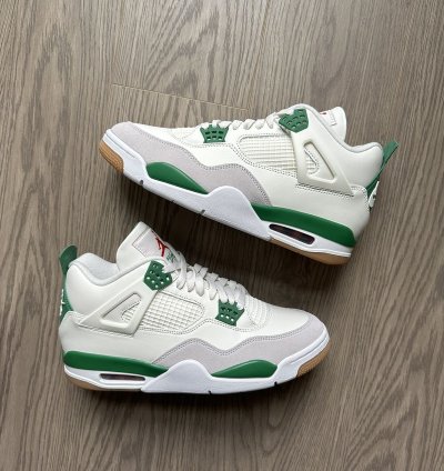 Jordan 4 Sb Pine Green