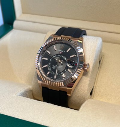 Rolex Sky-dweller Unworn Rose Gold Sky-dweller Rhodium Dial Oysterflex 326235