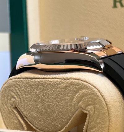Rolex Sky-dweller Unworn Rose Gold Sky-dweller Rhodium Dial Oysterflex 326235