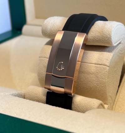Rolex Sky-dweller Unworn Rose Gold Sky-dweller Rhodium Dial Oysterflex 326235