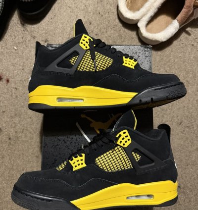 Jordan 4 Thunder