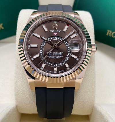 Rolex Sky-dweller Unworn Sky Dweller 326235 Rose Gold 42mm Chocolate Dial Oysterflex Rubber